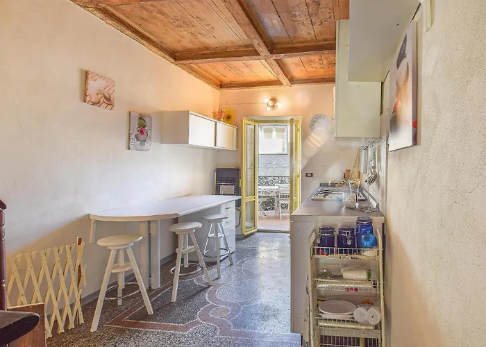 Holiday home Awesome In With Wifi Ziona