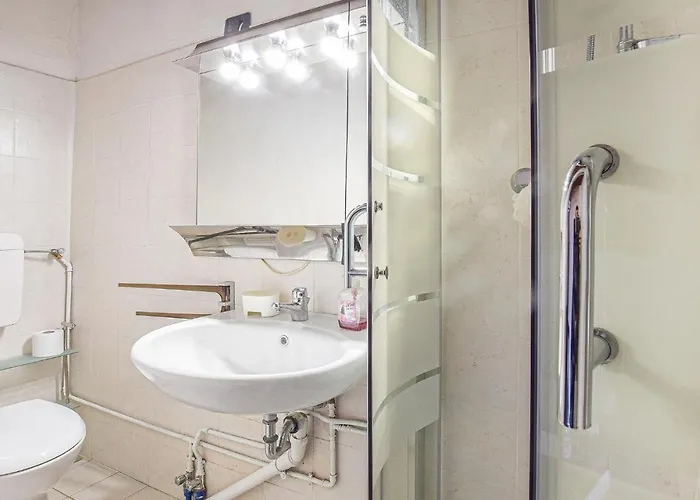 Holiday home Awesome In With Wifi Ziona